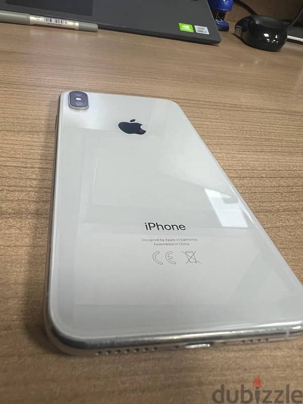 iphone xs max 64g like new 3