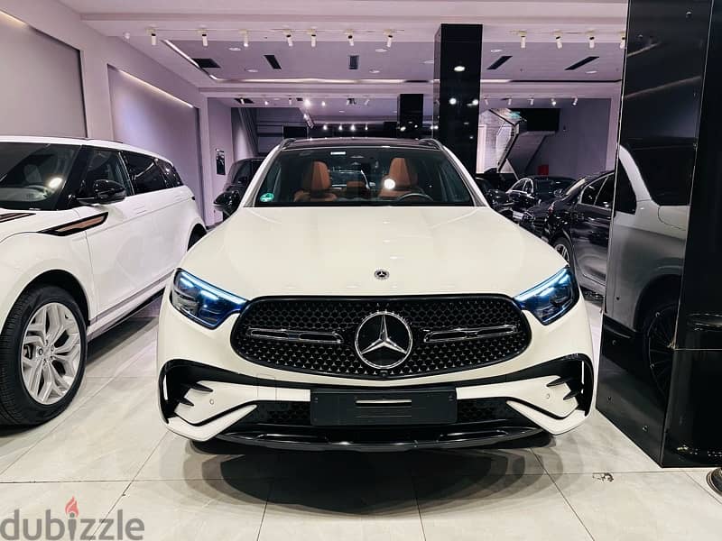 Mercedes-Benz GLC 300 2023 SUV Amg Night pass 13000km 0