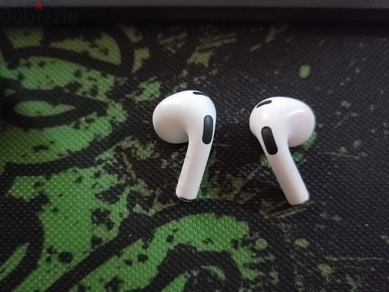 airpods 3 ابل اير بودز الجيل الثالث 4