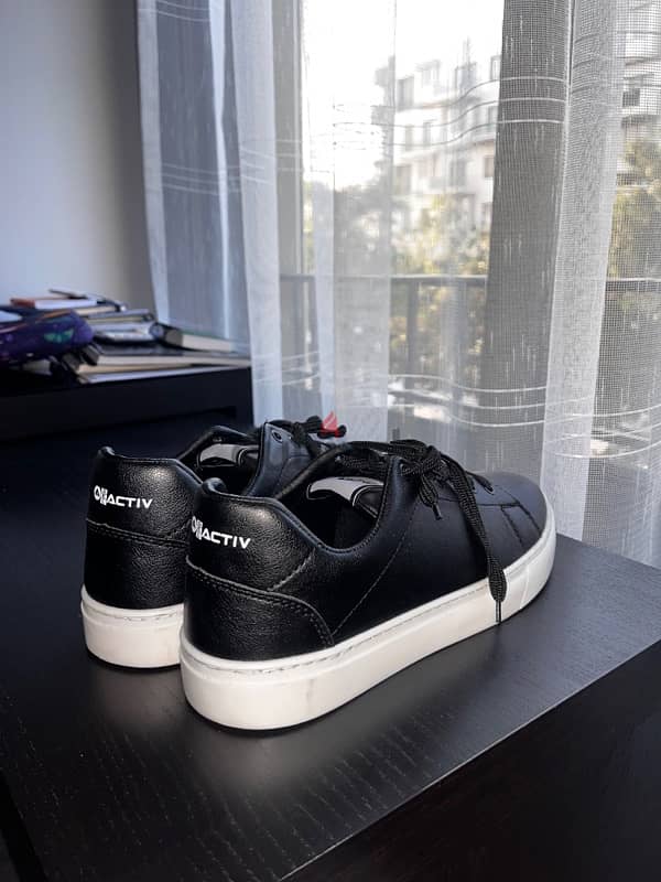 Active sneakers brand new 2