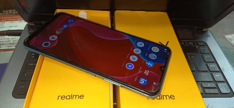 Realme C21y 4