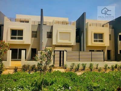 Town house 250m  for sale in Hyde Park  with down payment and installments, View Landscape. 0