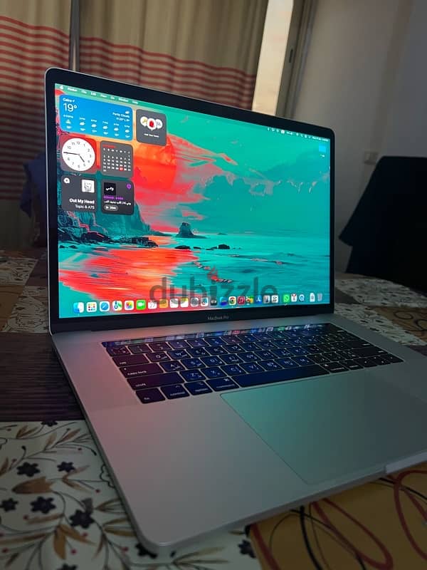 MacBook Pro 2018 (15 inch) 0