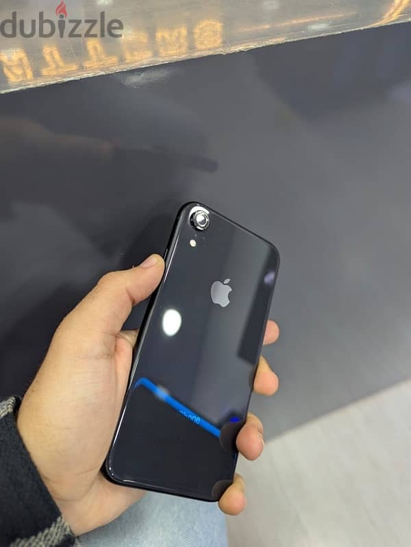 iPhone XR 1