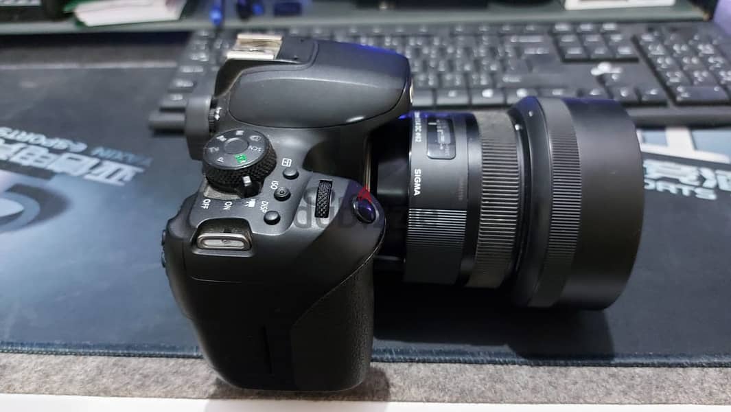 canon eos 850d بحالة الزيروووو 4