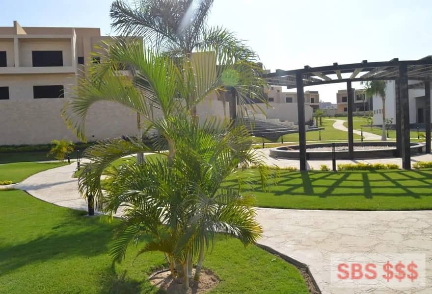 Villa 380m +140m garden ,  joya compound 0