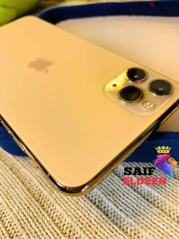 كسر زيرو متفتحش iphone 11 Pro Max 256 0