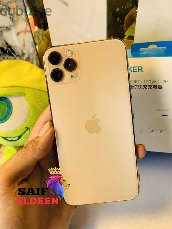 كسر زيرو متفتحش iphone 11 Pro Max 256 5