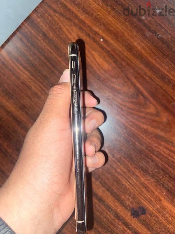 آيفون xs max 1