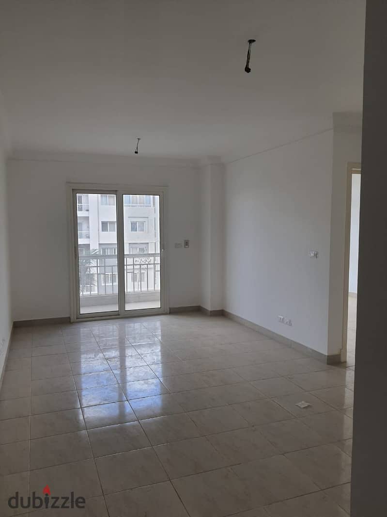 Apartment for sale in Madinaty B10 - Unmissable opportunity with an area of ​​87 square meters, company finishing, immediate delivery! 0