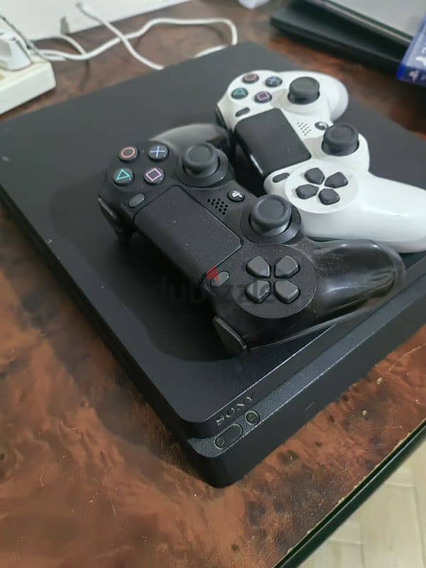 playstation 4 slim 1T 0