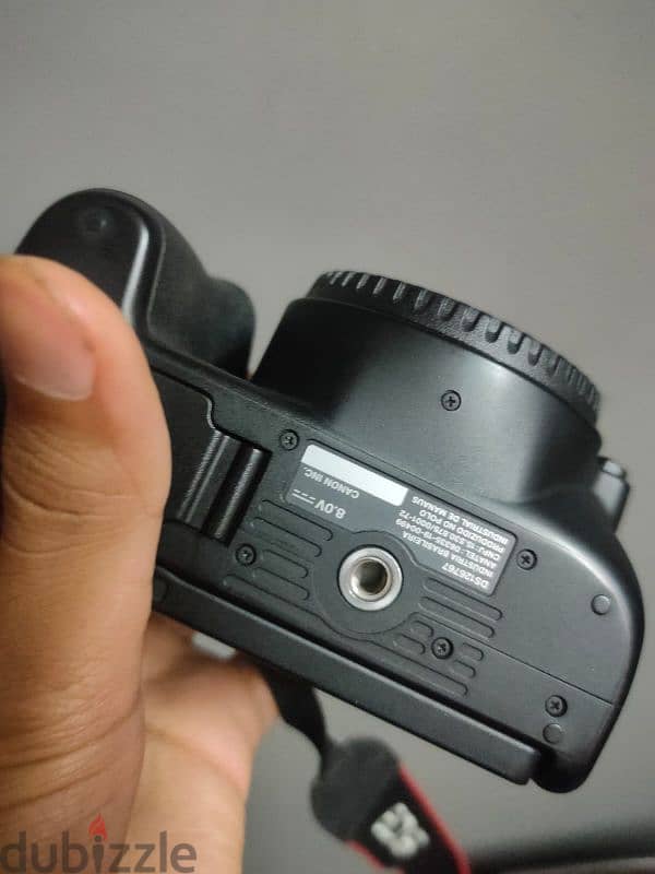 canon camera 250d 4