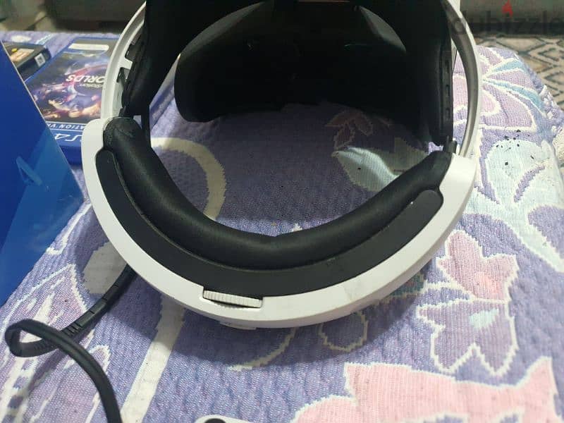 Sony  PS4 VR بالكرتونة 3