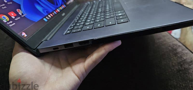 خفيف جدا Huawei matebook b3-520 شبه جديد 0