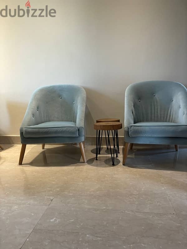 2 Light blue chairs 0