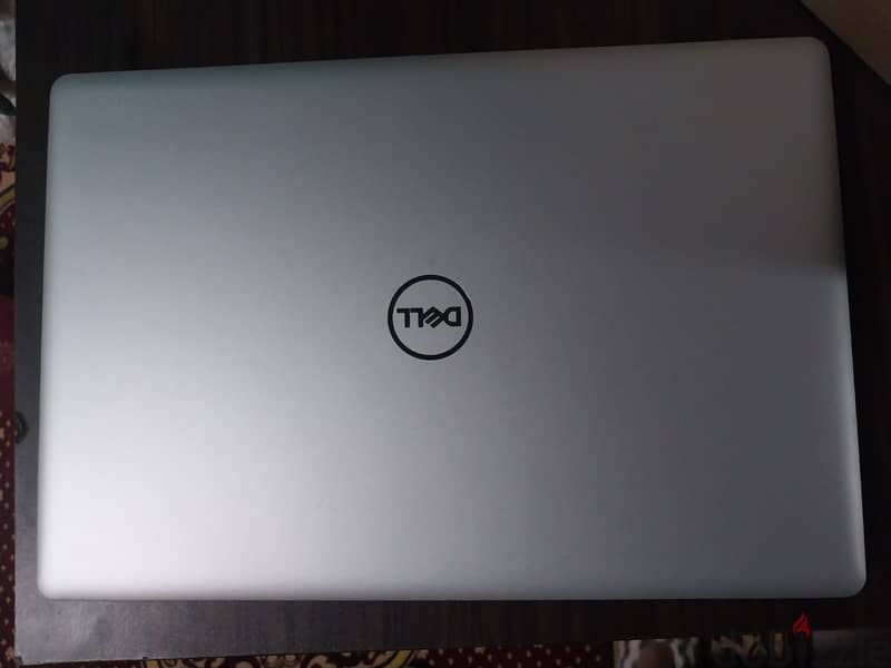 Dell Inspiron 15 5000 Core i7 - 16 ram - 4gb video 1