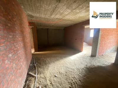 200 sqm red brick apartment for sale in Dokki, Al Hussein Street