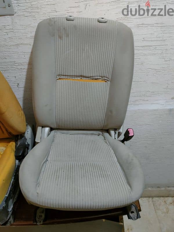 Mitsubishi Lancer shark seats 0