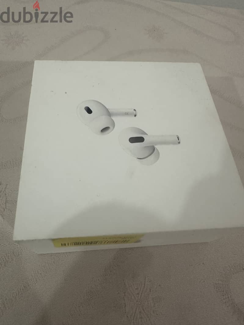 2023 AirPods Pro (2nd generation) with MagSafe Case (USB‑C) 0