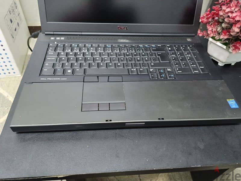 Dell precision 6800 core i7,QM Nvidia 4g les 17.5 1