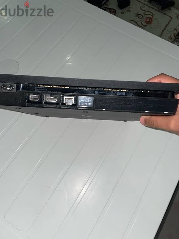 PS4 slim Like New 1