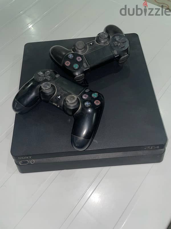 PS4 slim Like New 3