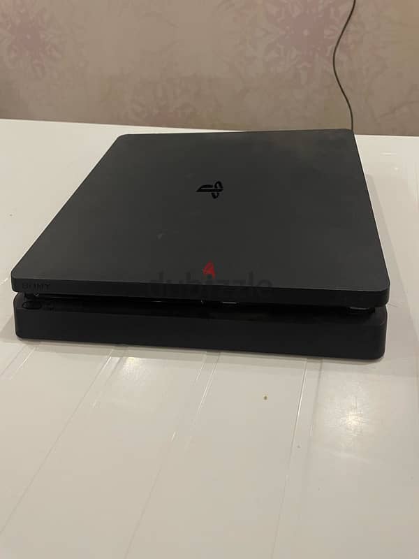 PS4 slim Like New 4