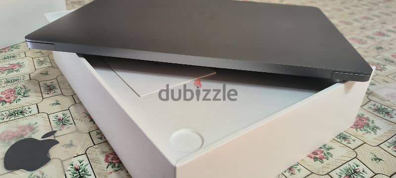 MacBook air m1 2020 99% + 2 months warranty 5