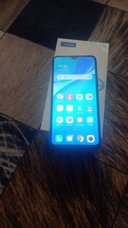 Vivo y19 مساحه 128 رما 4+1 1