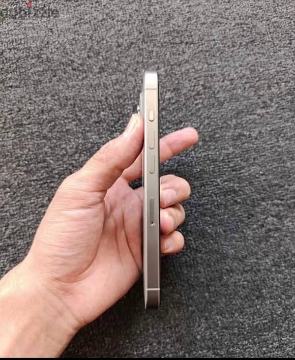 iphone 15 pro titanium ايفون ١٥ برو 1