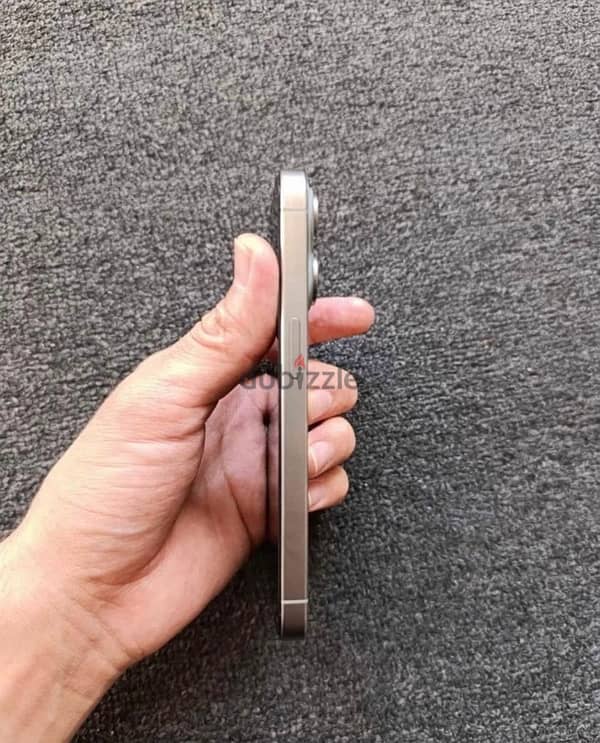 iphone 15 pro titanium ايفون ١٥ برو 2