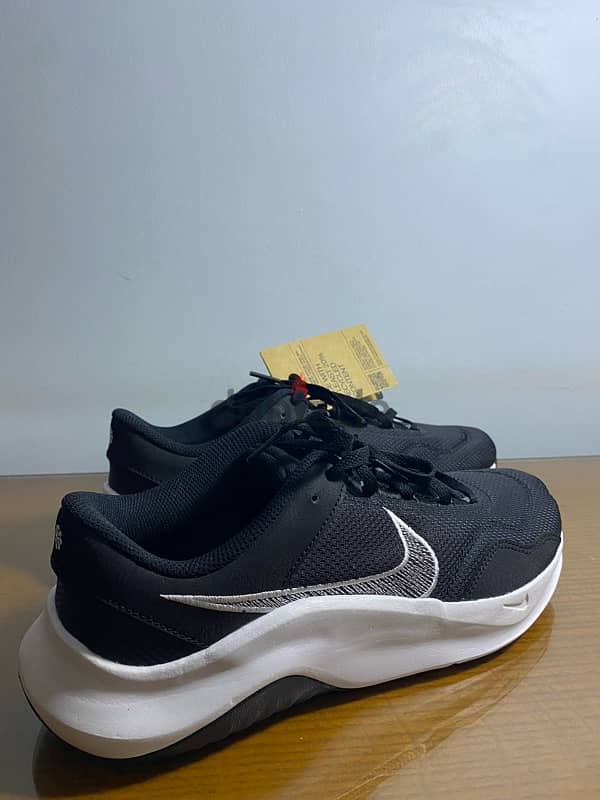 Nike Legend Essential 3 Next Nature 0