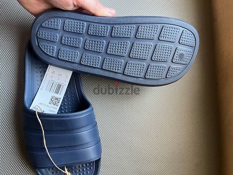 Adidas Adilette Slides size 39 2