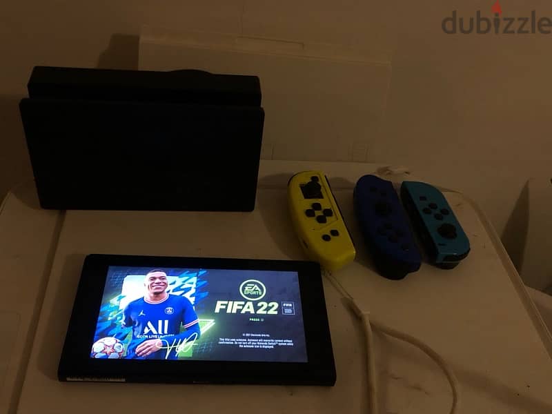 Nintendo Switch and dock 0