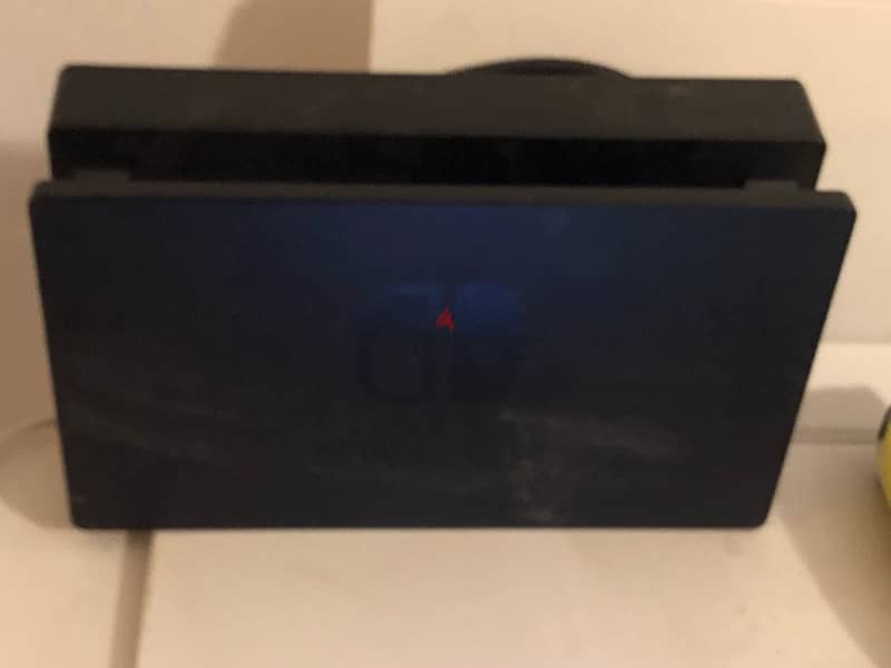 Nintendo Switch and dock 4