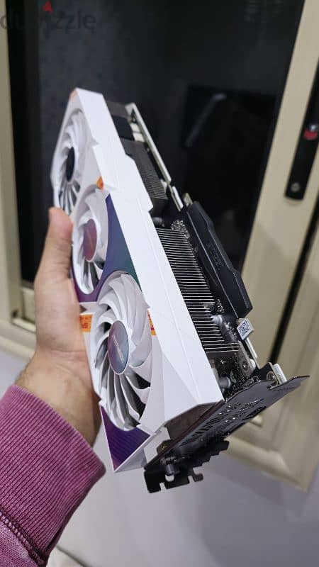 iGame GeForce RTX 3050 Ultra W OC 8G-V 4