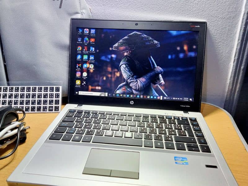 Hp probook وارد من المانيا ورام ٨ 0