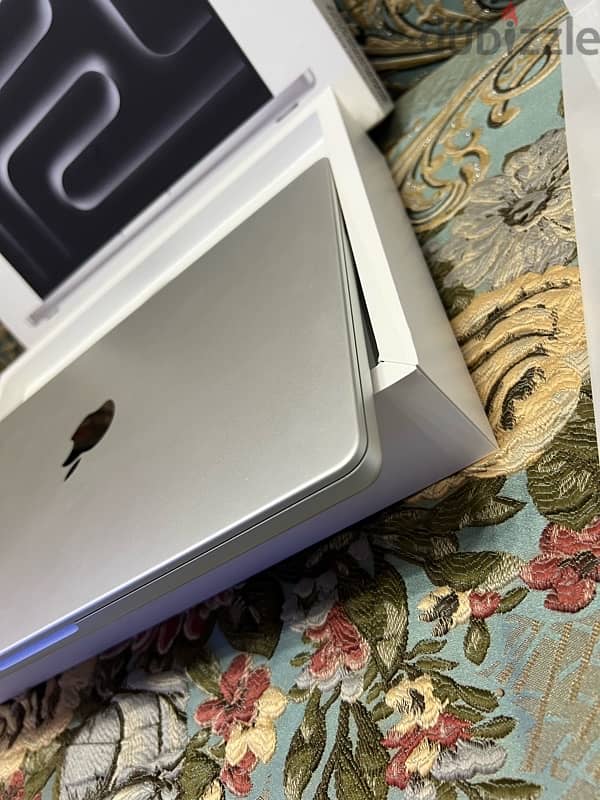 Macbook Pro M3 جهاز جديد تماما مشحون ٧ مرات فقط عربي انجليزي ضمان ساري 2