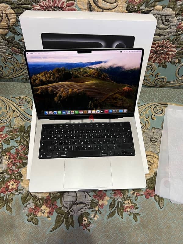 Macbook Pro M3 جهاز جديد تماما مشحون ٧ مرات فقط عربي انجليزي ضمان ساري 4