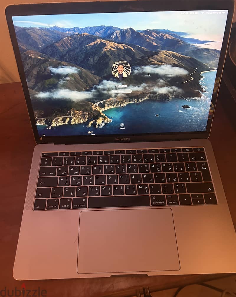 macbook pro 2017 very good condition with his box 0