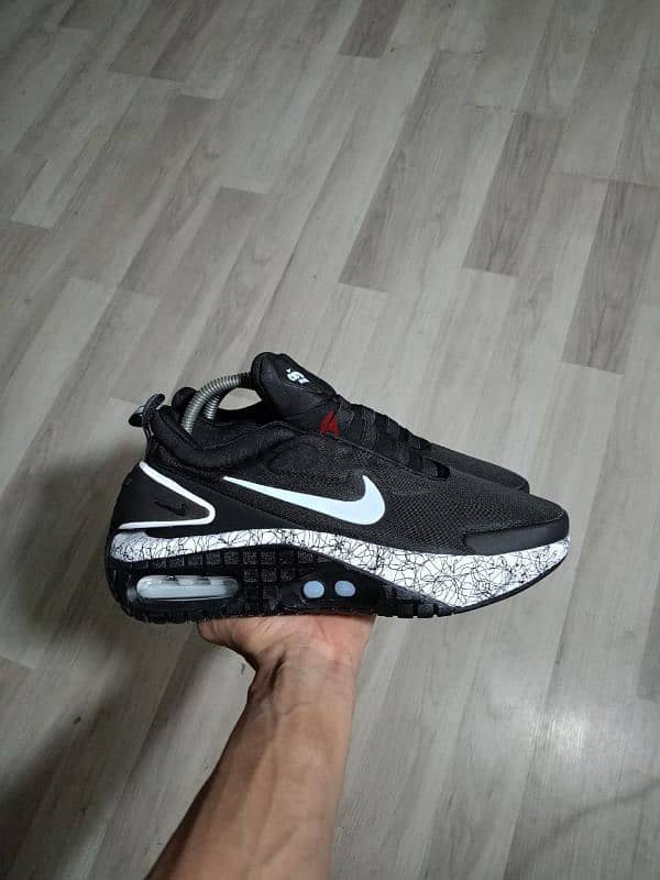 ارتدي Nike Max المتميزة لكل رجل متميز 2