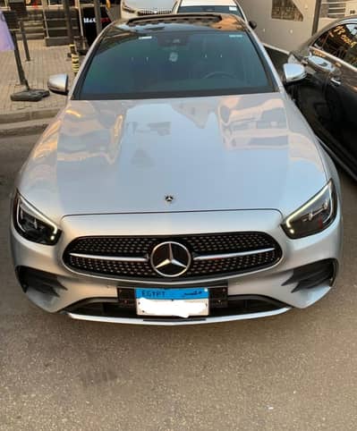 Mercedes-Benz E300 2023