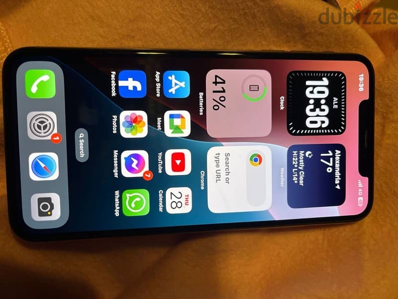 ايفون xs max حالة ممتازة ٢٥٦ جيجا 0