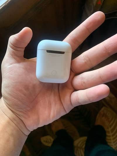 AirPods اوريجينال ١٠٠٪؜ فيها مشكله