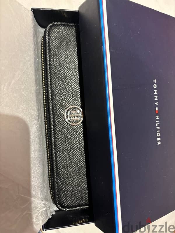 tommy hilfiger wallet 2