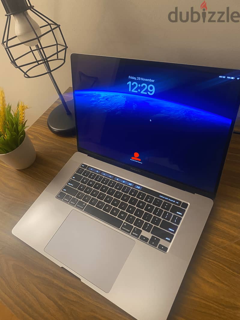 MacBook Pro 16-inch (2019) - Intel Core i7, 16GB RAM, 512GB SSD 1