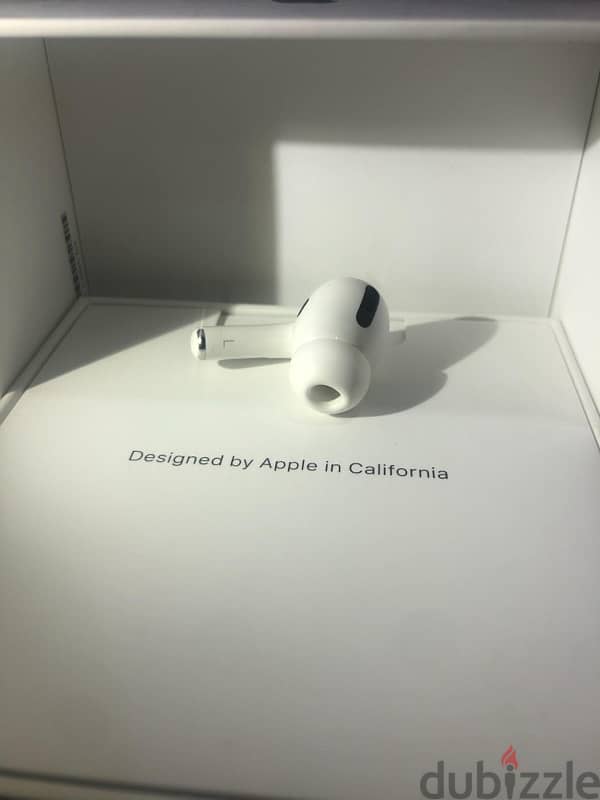 airpods pro 1 left side only ( فردة شمال  ايربودز برو 1 ) 1