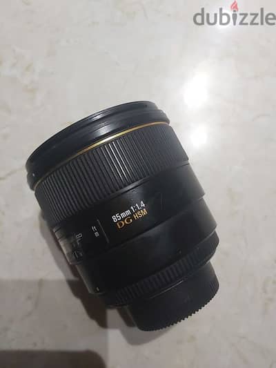 Sigma 85mm 1.4HSM For nikon