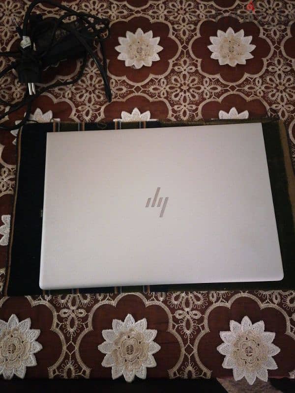 HP ELIT BOOK 1