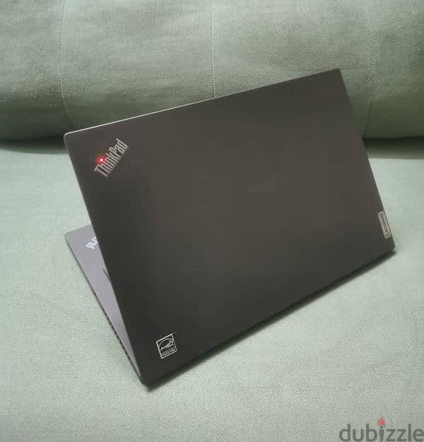 ThinkPad T14s بالضمان 8